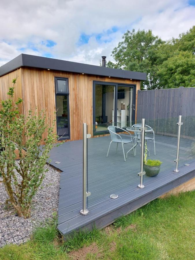 The Den - Modern Cabin With Wood Burning Stove Ludchurch Extérieur photo